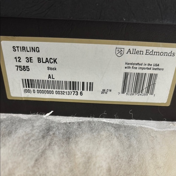 Allen Edmonds Men\'s Black Leather Wingtip Boots